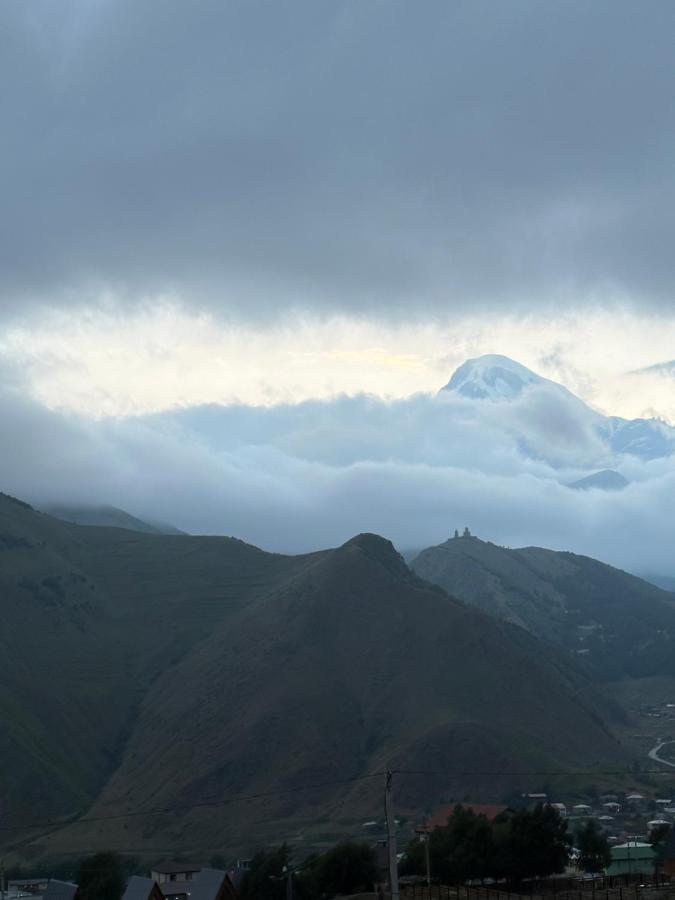 Lonely Mountain Vila Kazbegi Exterior foto