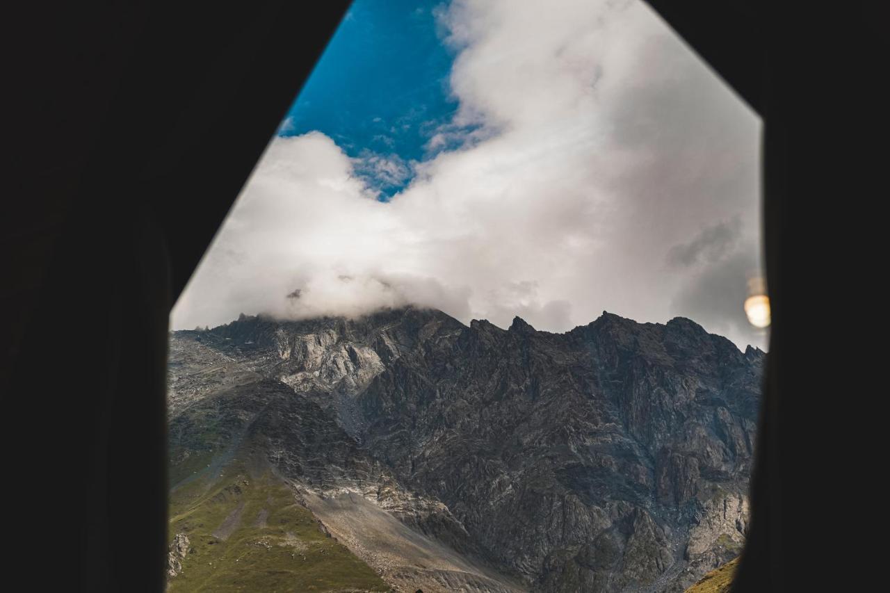 Lonely Mountain Vila Kazbegi Exterior foto