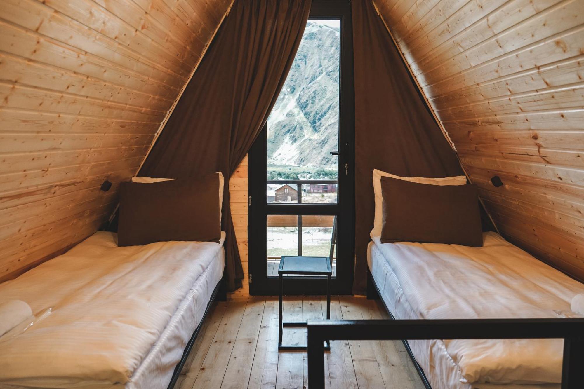 Lonely Mountain Vila Kazbegi Exterior foto