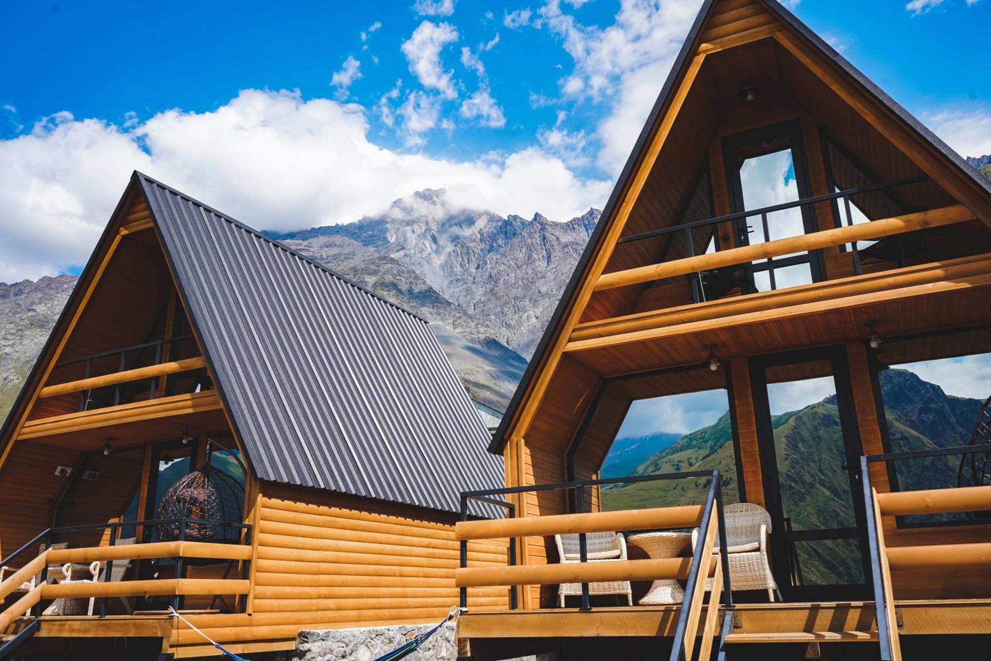 Lonely Mountain Vila Kazbegi Exterior foto