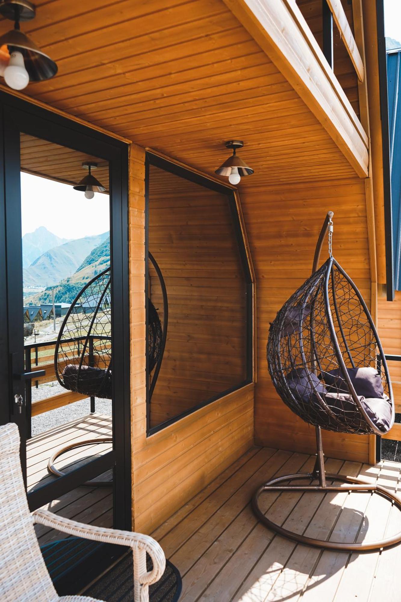 Lonely Mountain Vila Kazbegi Exterior foto