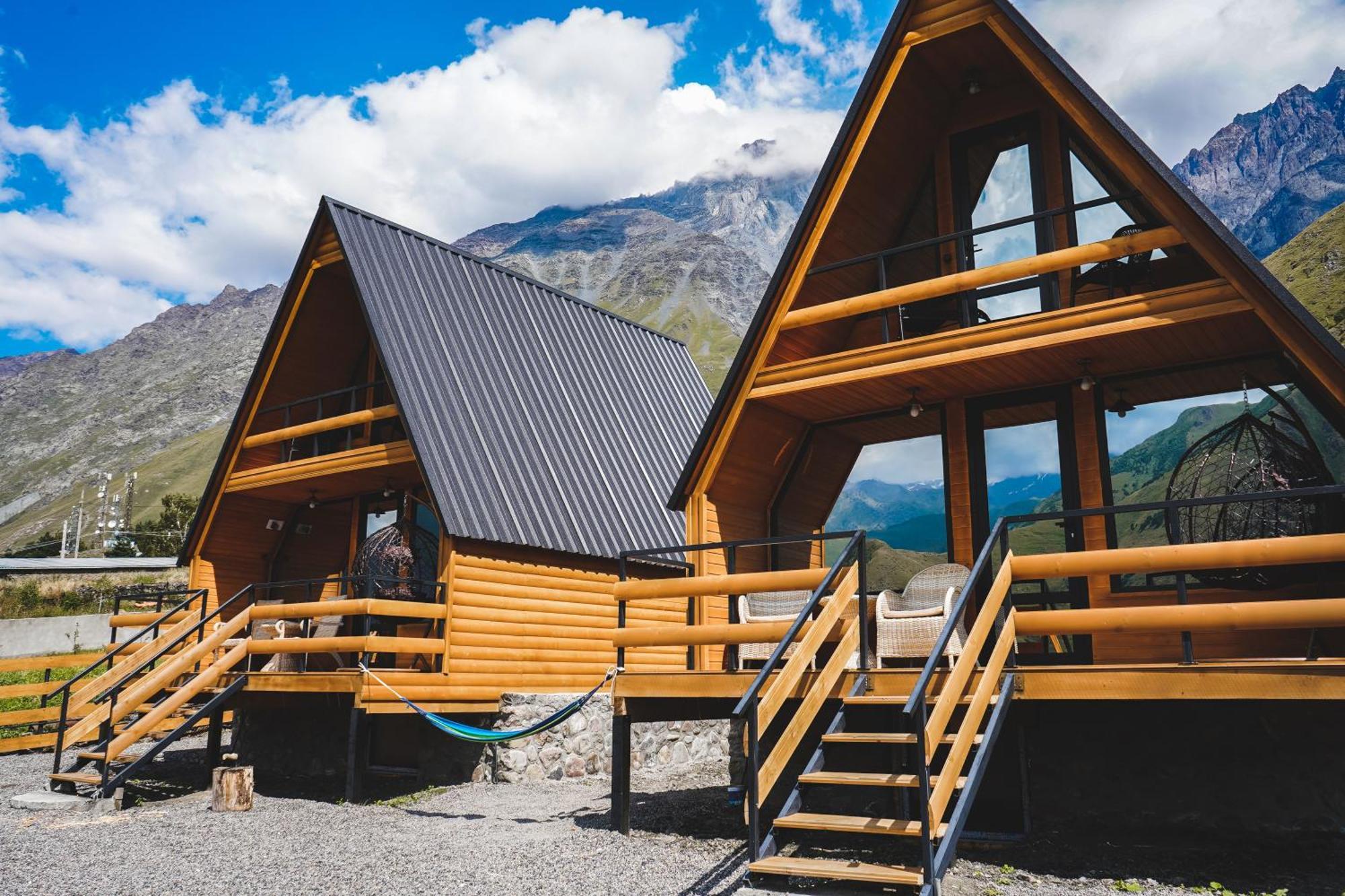 Lonely Mountain Vila Kazbegi Exterior foto